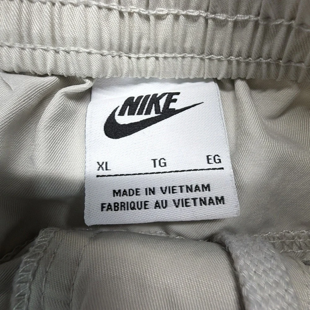 Nike Sportswear Woven Unlined Utility Cargo Pants Men XL Beige Jogger DD5207-072